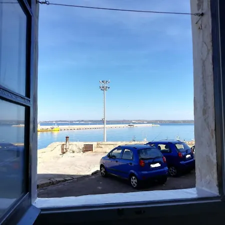 Vista Mare Holidayz *